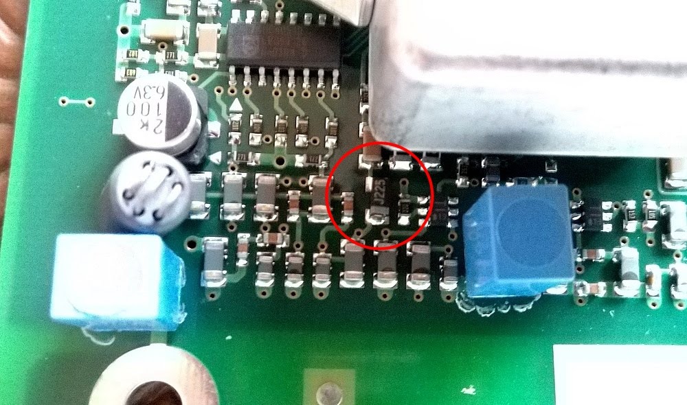 Close up of Raymarine SmartPilot S1 Circuit Board