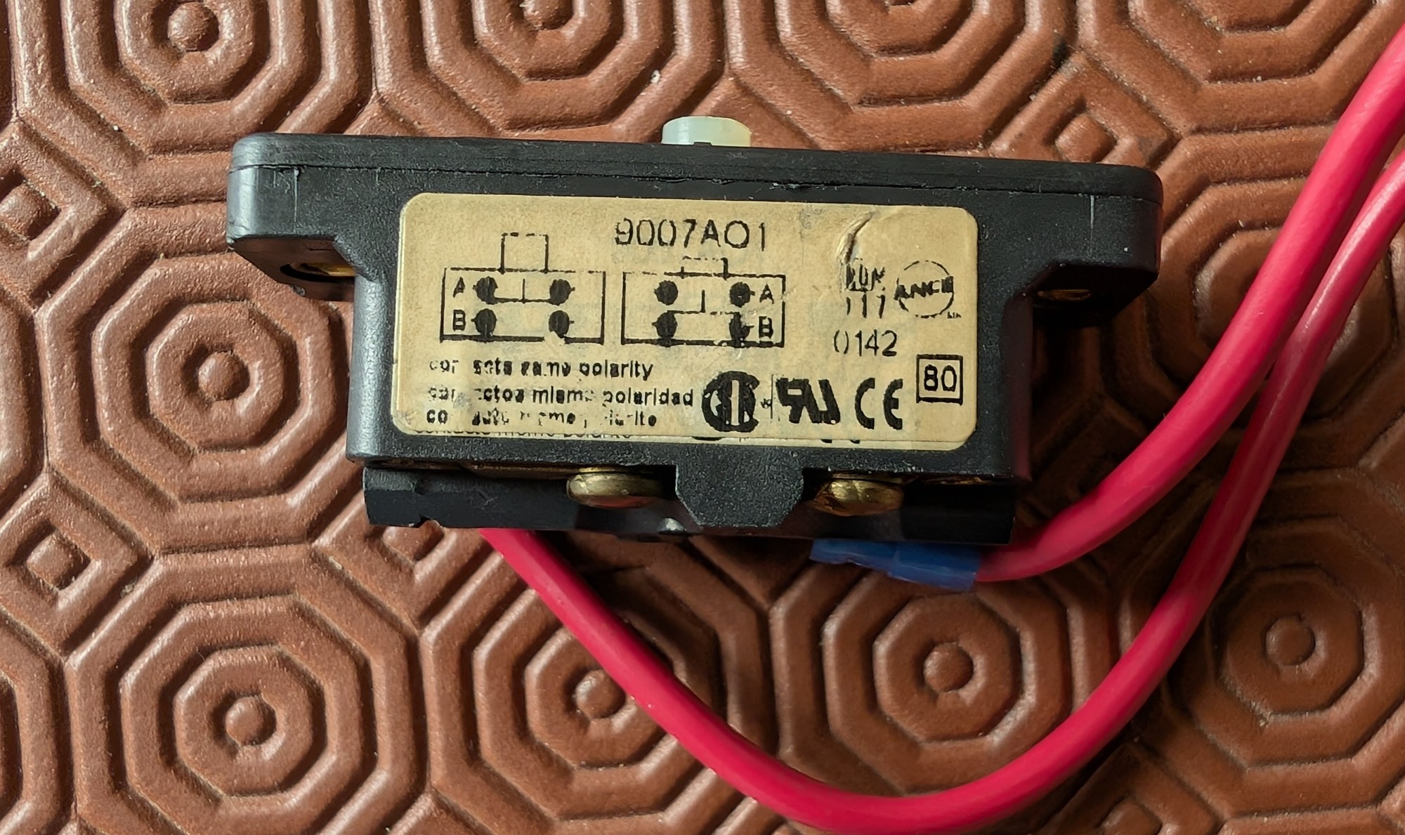 9007AO1 Limiter Switch (old)